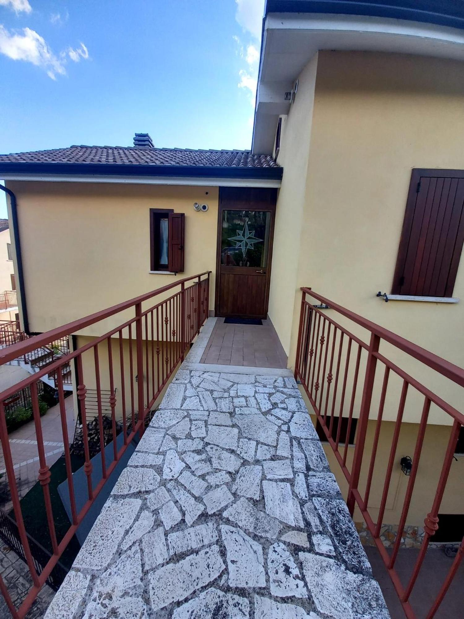 Il Nido Apartment Castel Di Sangro Bagian luar foto